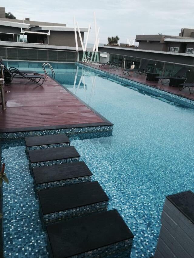 Gallery D Jomtien Экстерьер фото